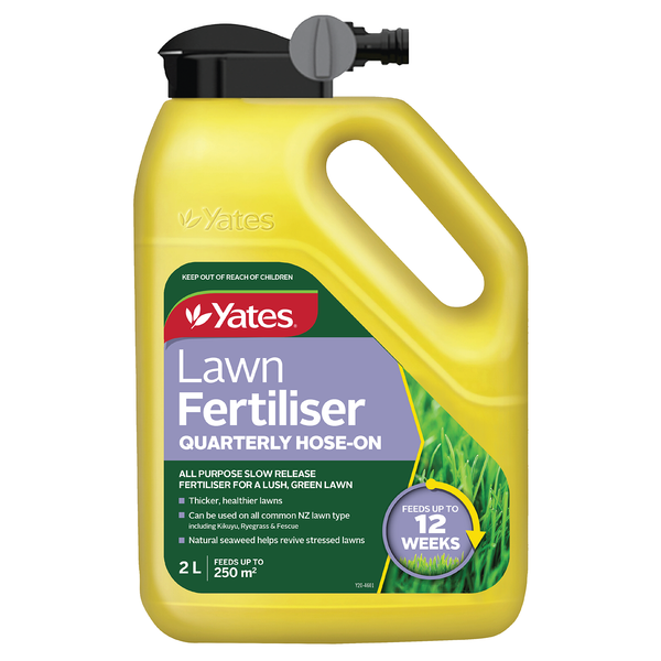 Yates Lawn Fertiliser Quarterly - Hose On - 2L